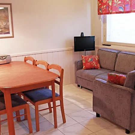 Polar Star Moonlight アパートホテル レヴィ